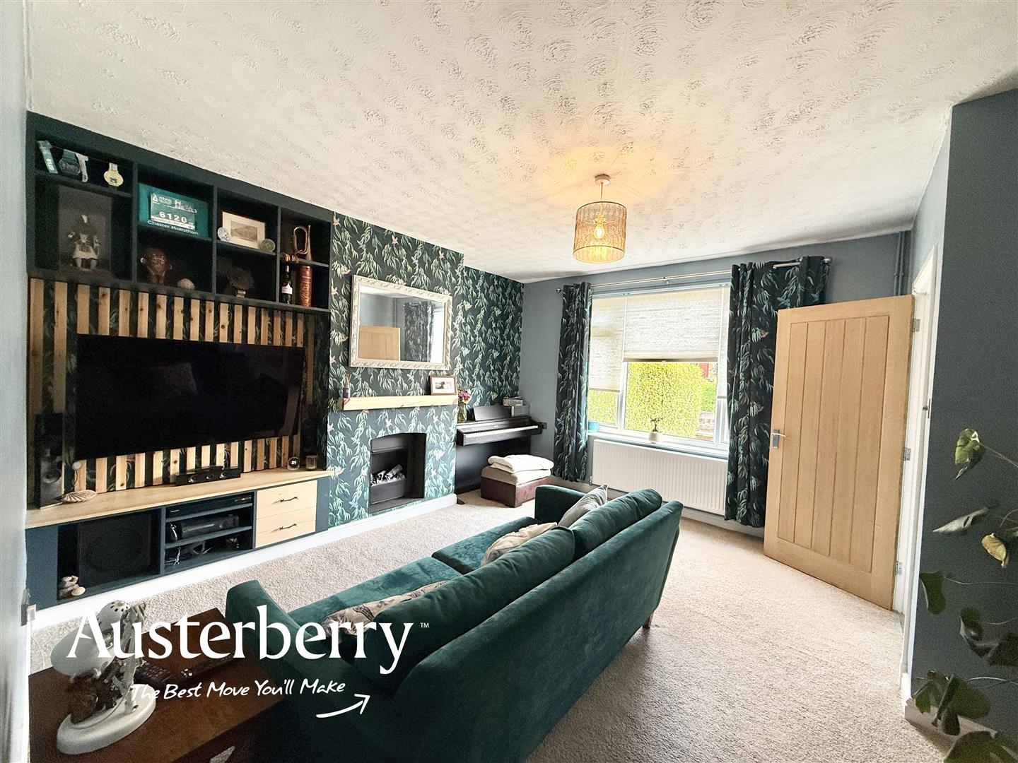 3 bed property in Queensmead Road, Stoke-On-Trent